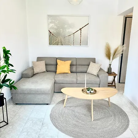 Apartment 20 B New Rhodes City