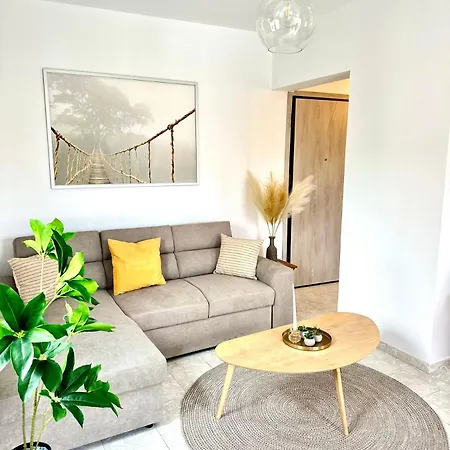 20 B New Apartment